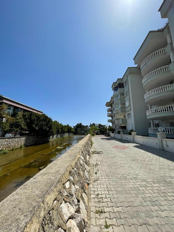 Sa Apartments! 2bd Flat 150m To The *