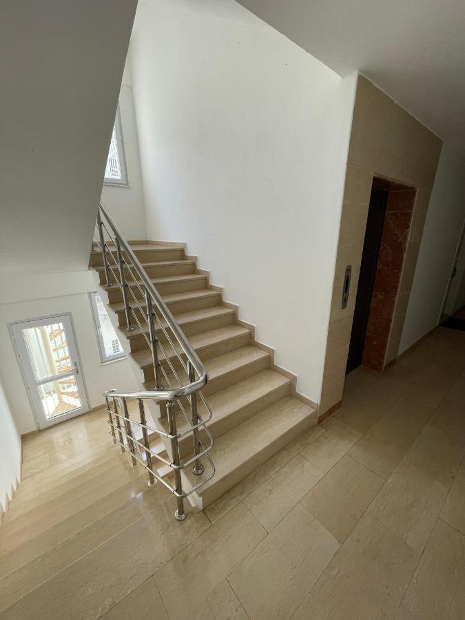 Apartament Sa Apartments! 2bd Flat 150m To The