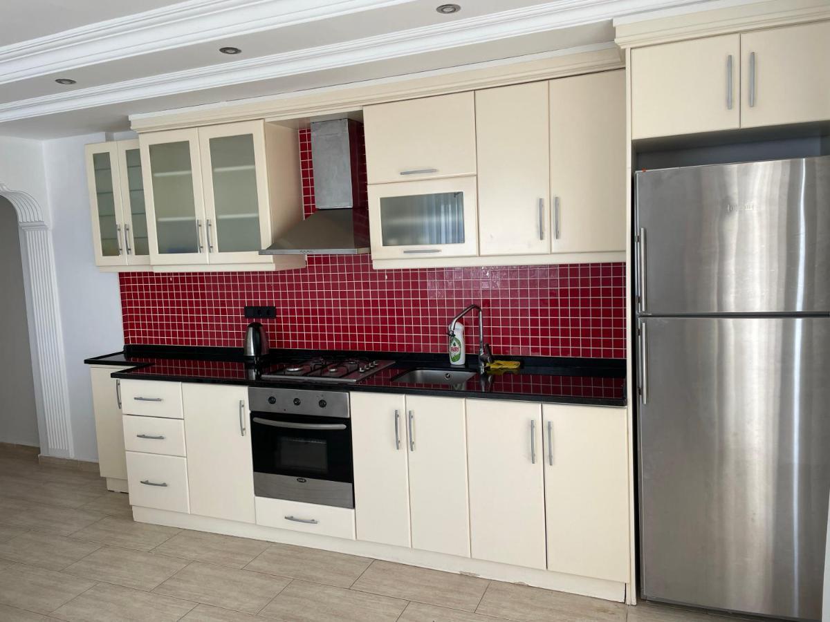 Apartament Sa Apartments! 2bd Flat 150m To The
